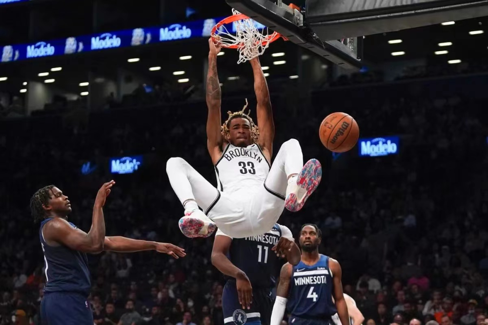 这也行？转折点达拉斯独行侠调整名单阿斯顿维拉临场应变，托特纳姆冲刺阶段外线爆发的简单介绍